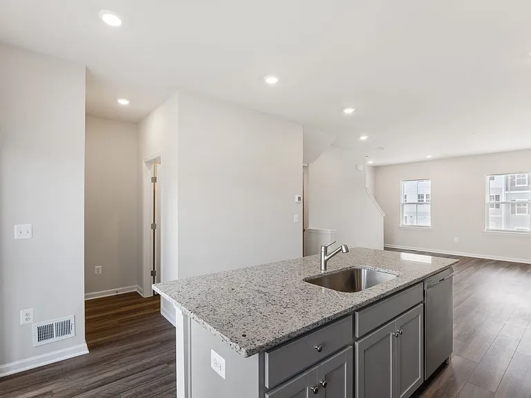 105 Milburn Dr — Photo 13