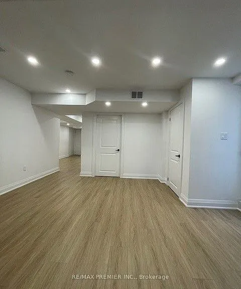 10 Stanton Ave #BASEMENT — Photo 11