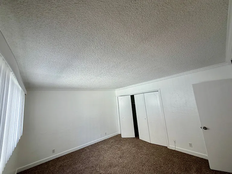 332 Culver Boulevard 363 Pershing — Photo 24
