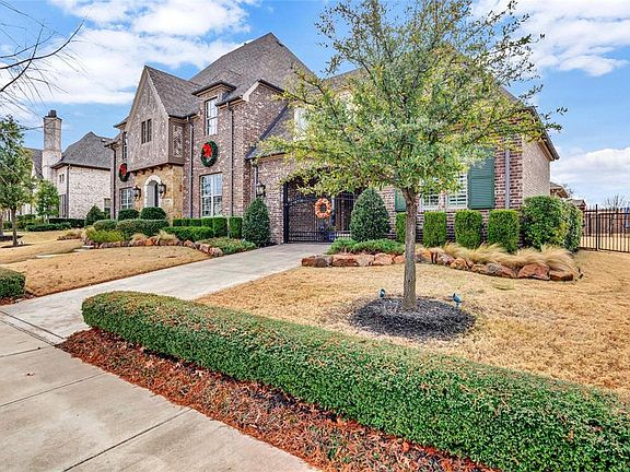 3rd image of 3681 Shady Creek Ct