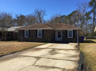5034 Foxwood Dr, North Charleston, SC 29418