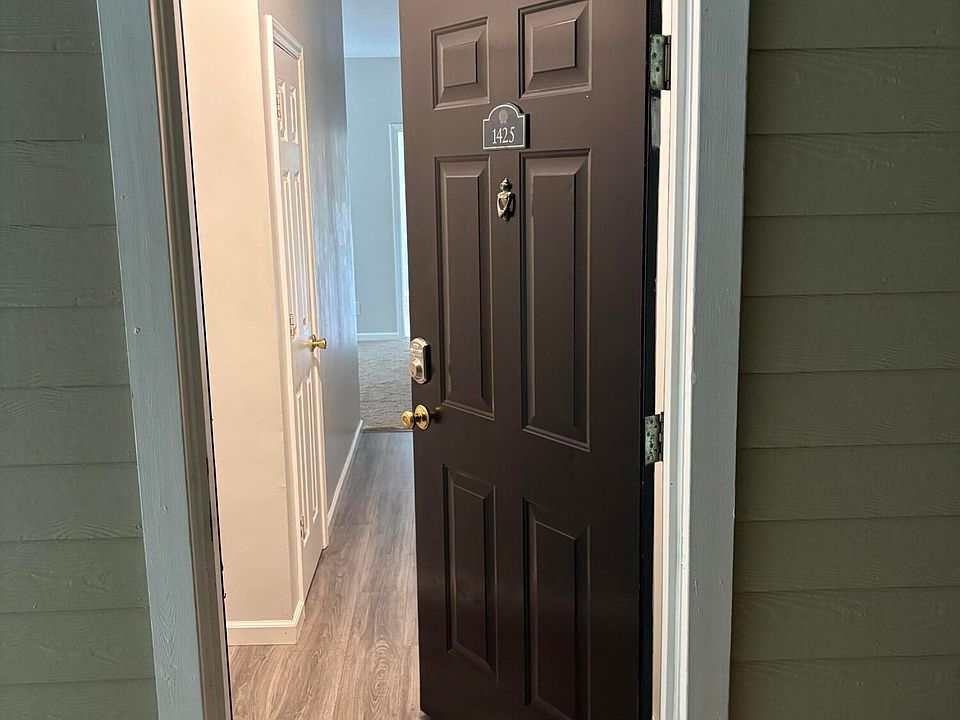 1st image of 1600 Long Grove Dr Unit 1425