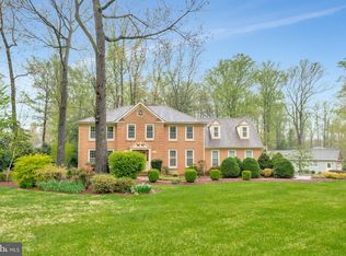 7110 Park Point Ct, Fairfax Station, VA 22039