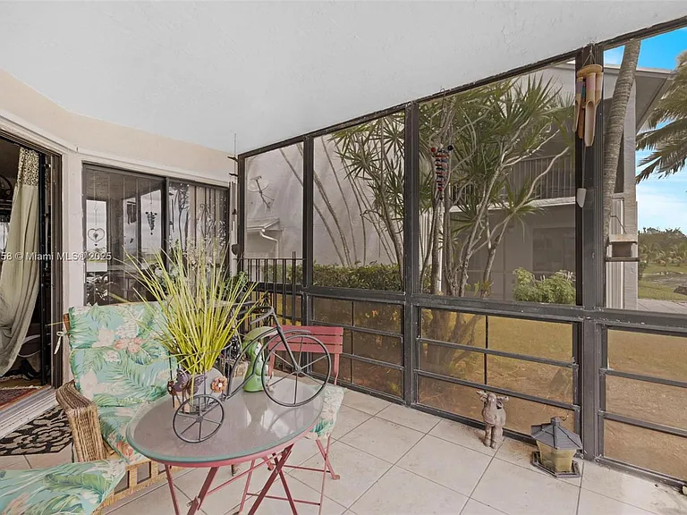 800 Independence Dr — Photo 28