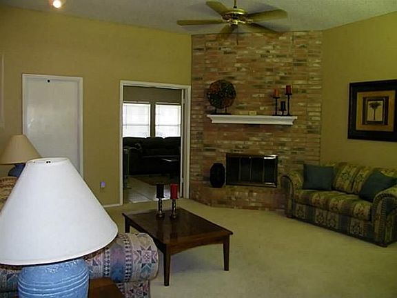 4th image of 305 Nita Ln