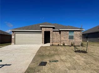 7037 Canadian Dr, China Spring, TX 76633