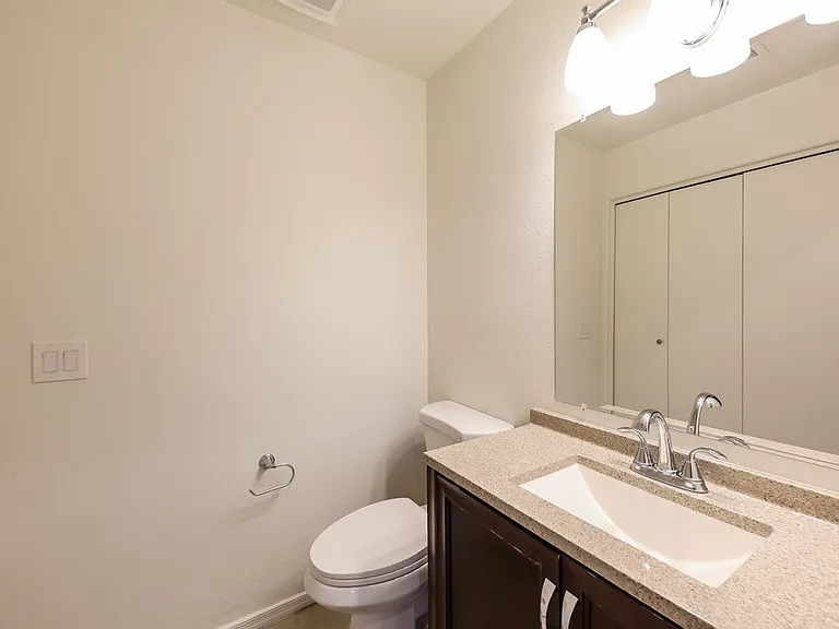 3424 E Rockwood Dr — Photo 16