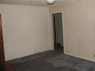 2nd image of 211 Fayette St
