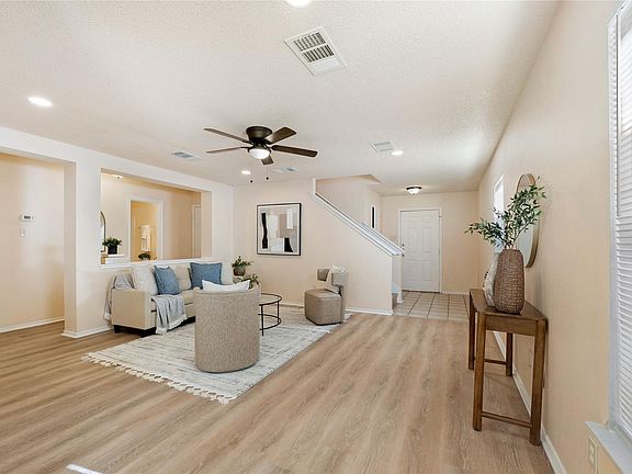 4th image of 2600 Andres Way