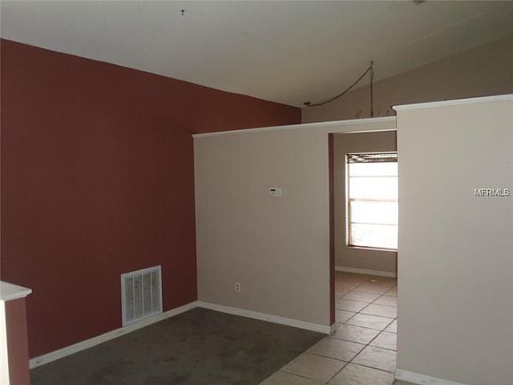 5th image of 1007 Burnett St