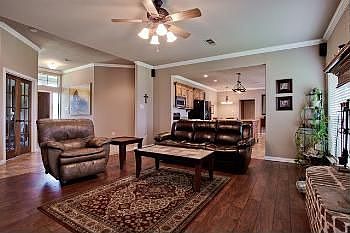 3rd image of 7211 Hunnington Dr
