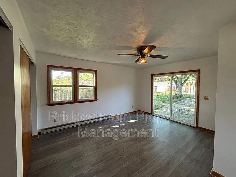 54 Benzell Dr — Photo 4