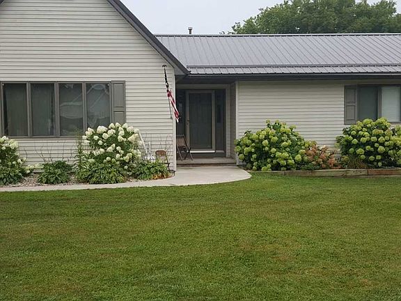 3rd image of 5231 White Pine Dr