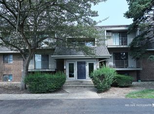 224 E Bailey Rd APT J, Naperville, IL 60565