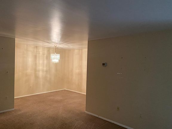 3rd image of 433 Christopher Ave APT 12