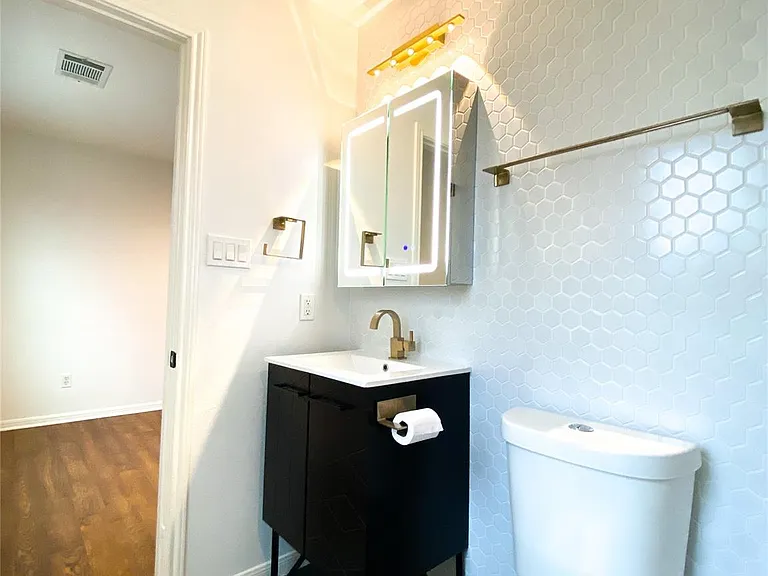 7208 Meador Ave #B — Photo 18