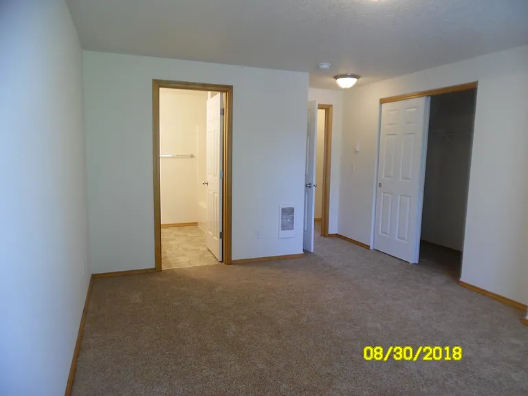 2356 E 3rd St — Photo 9