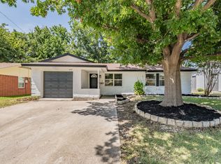 1509 Meadowcrest Dr, Garland, TX 75042