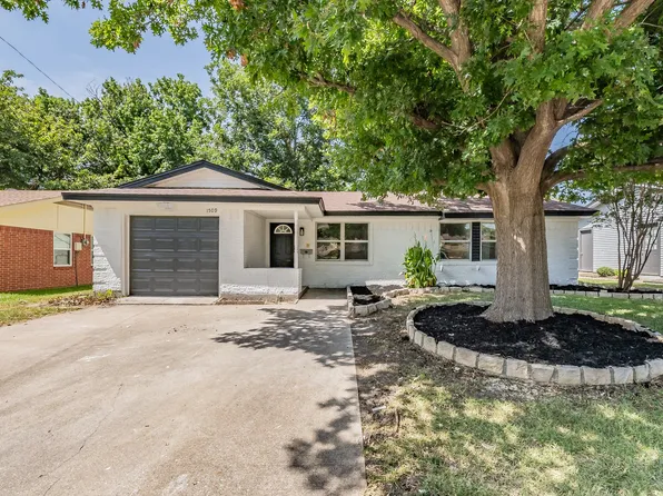 1509 Meadowcrest Dr, Garland, TX 75042