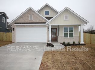 1900 W Saddlebrook Ln, Rogers, AR 72758