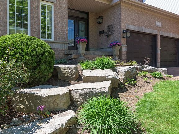 2nd image of 27 Autumn Ridge Trl