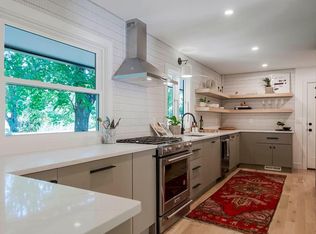 9830 Pembroke Ln, Leawood, KS 66206