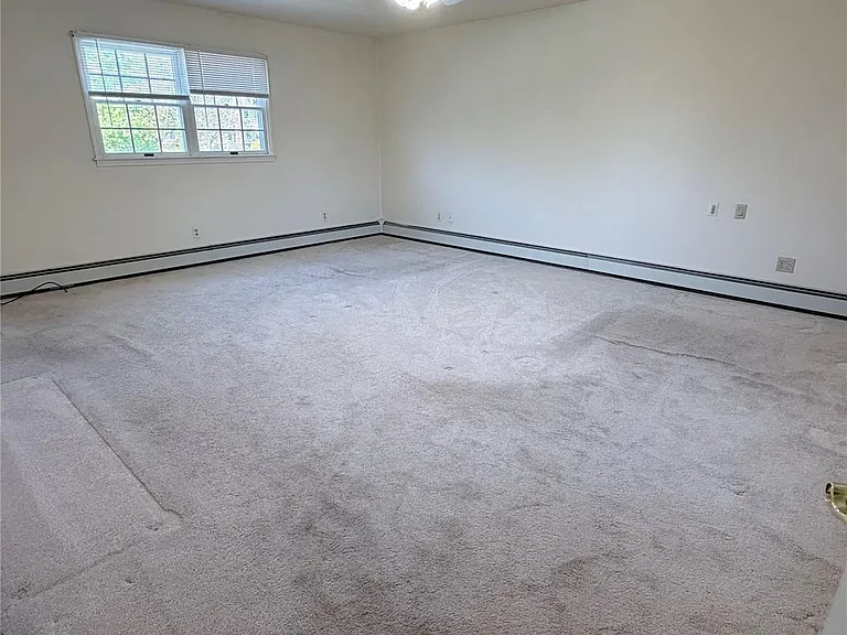 216 Maple Ave — Photo 24