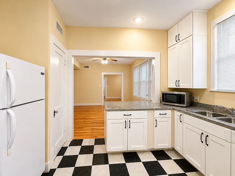 1818 Church St #2 — Photo 7