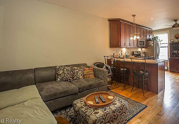 4th image of 1308 8th Ave #3
