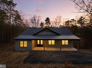 125 Crab Apple Rd, Mount Jackson, VA 22842