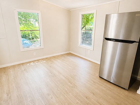 3rd image of 325 Green Dragon Dr
