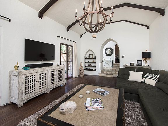 5th image of 8044 Jovenita Canyon Dr