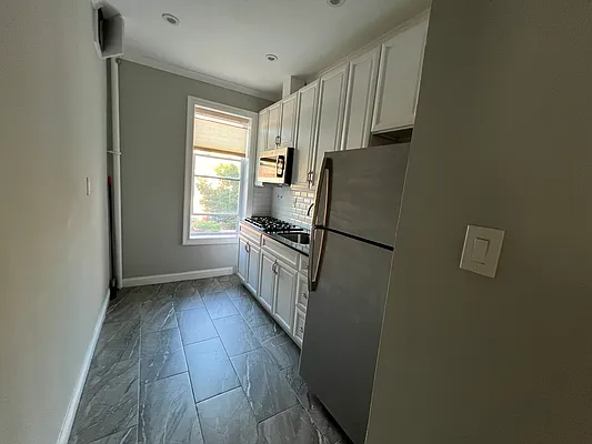 Rented by Olympic CIty Real Estate | media 4