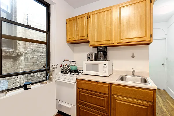 Rented by Compass | media 12