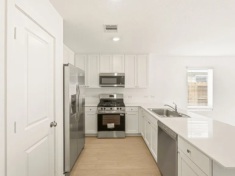 6034 Ash Willow Ct — Photo 5