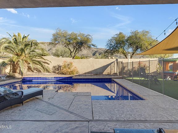 4th image of 1012 E MOUNTAIN SAGE Drive