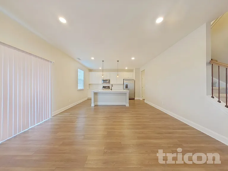80 Leyland Ct — Photo 3