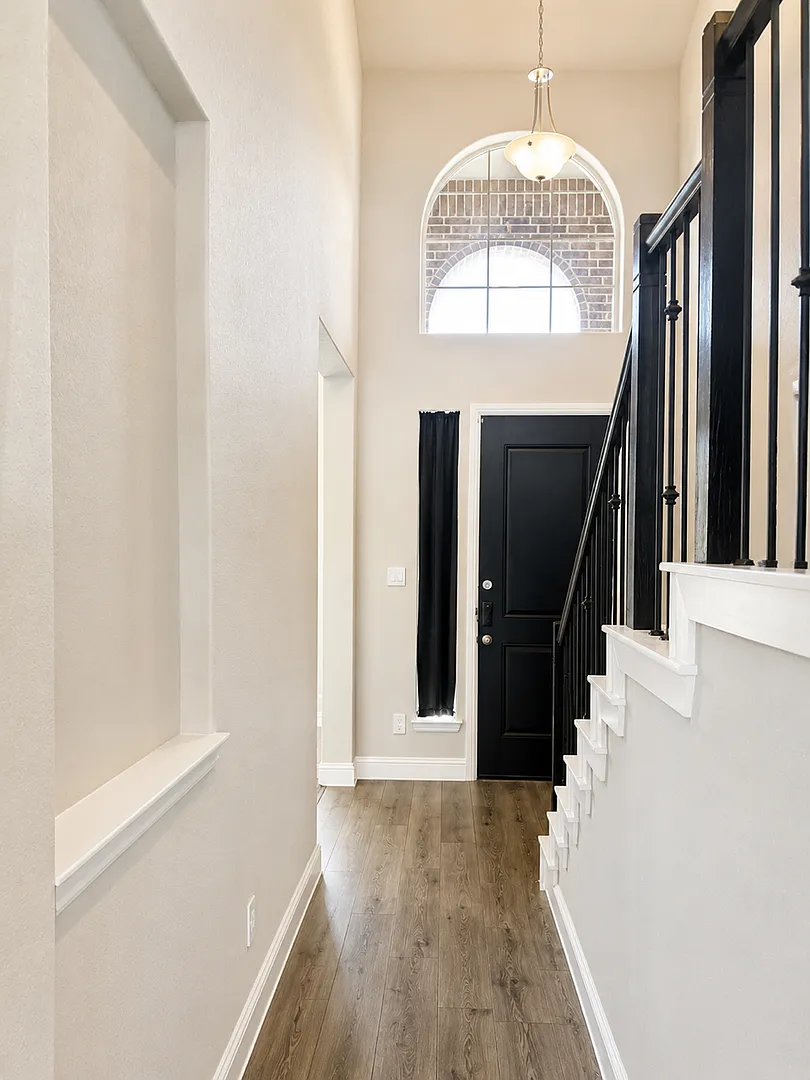 Big Yard. Big Living. Endless Possibilities | 5 Bed Midlothian Home for Lease — Photo 3