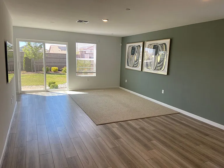 4454 Greenshank Way — Photo 3