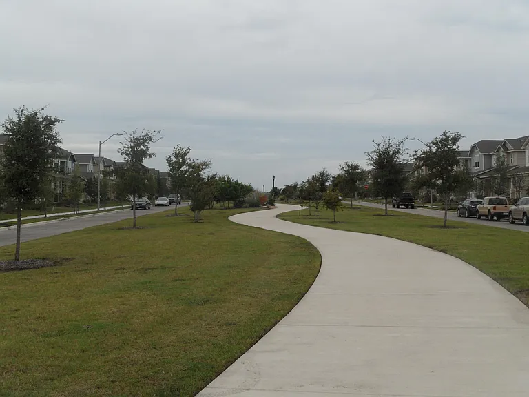 911 Craters Of The Moon Blvd — Photo 16