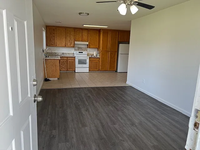 732 Walnut Way #A — Photo 2