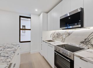 301 W 22nd St APT 8, New York, NY 10011