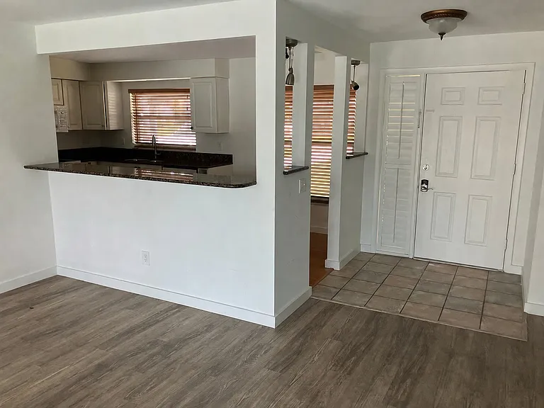 5242 Seagull Ct — Photo 16