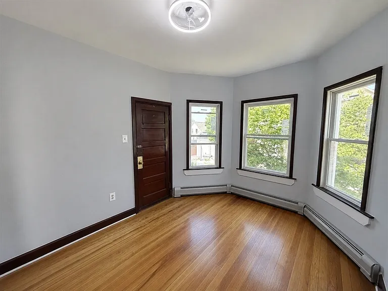 869 Brock Ave #2S — Photo 7
