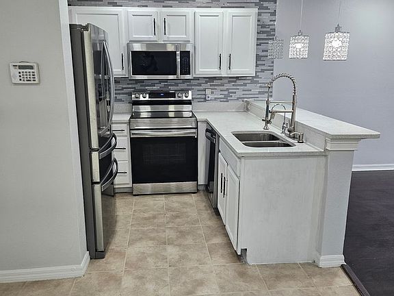 4th image of 4214 Winding River Way