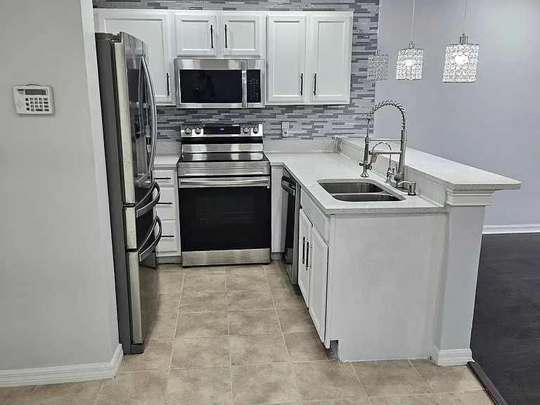 4214 Winding River Way — Photo 10