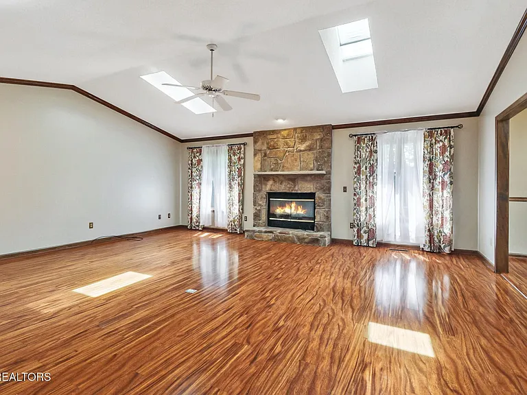 101 Walden Ridge Dr — Photo 9