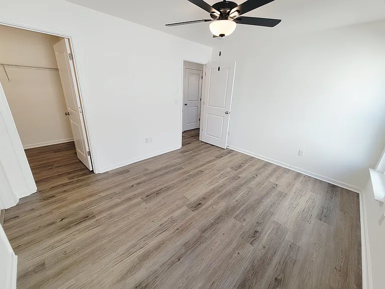 1367 Landon Hills Dr — Photo 10