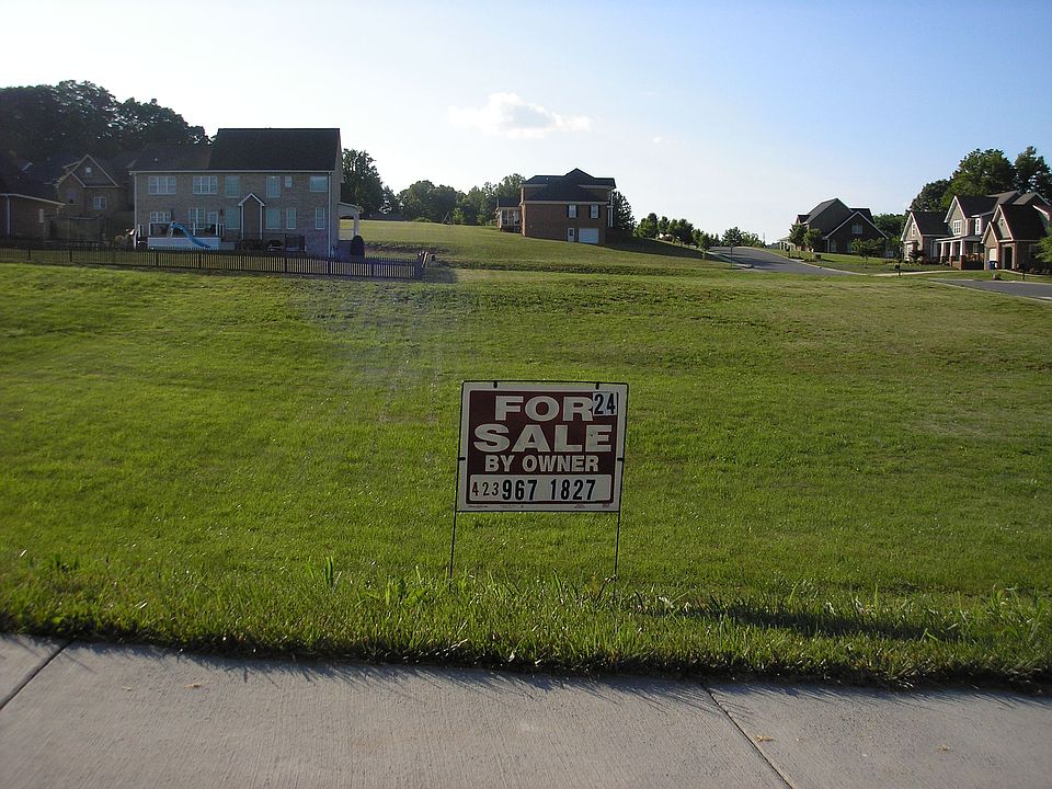 1st image of 121 Sugarcane Ln