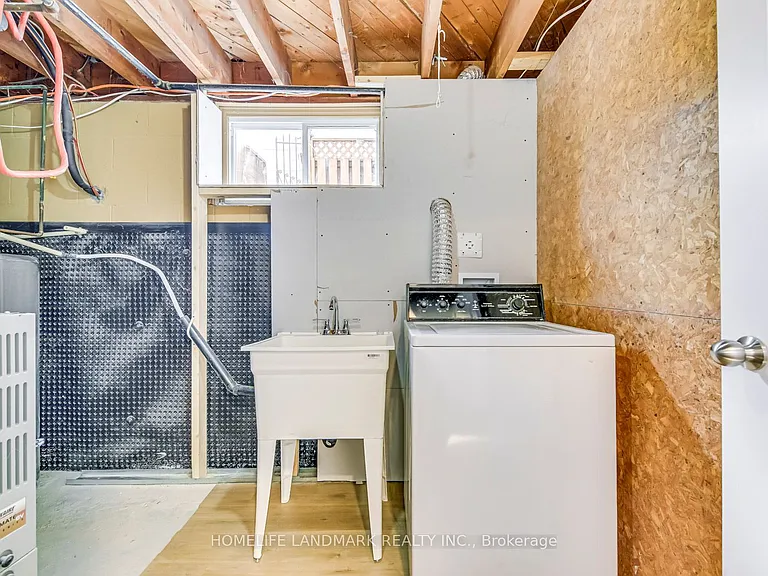 146 Manning Ave — Photo 34